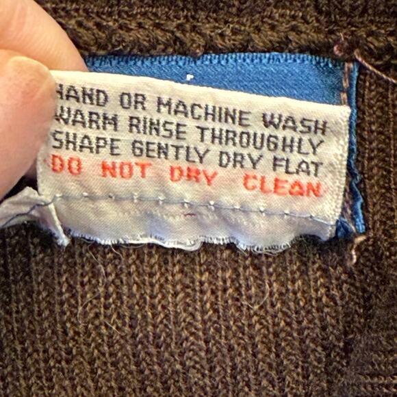 Vintage Macys Men’s Store Medium Brown, Rust & Cream Long Sleeve Sweater - Picture 5 of 6